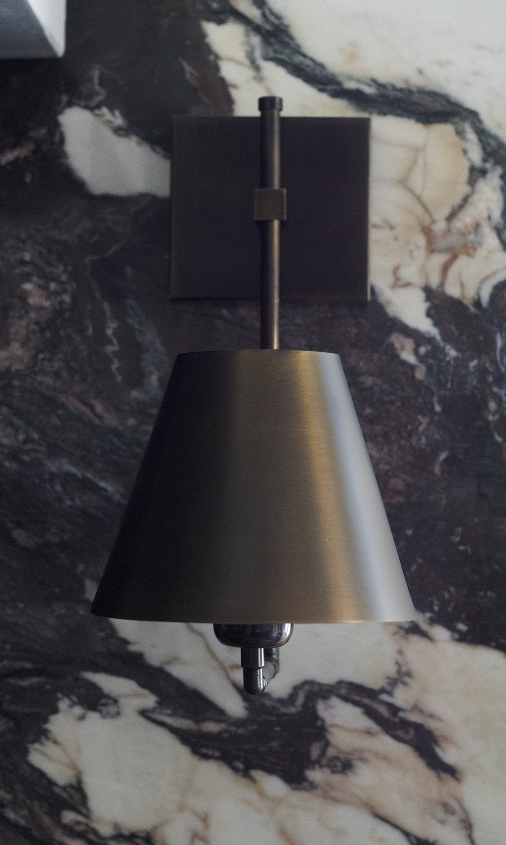 Forma Sconce