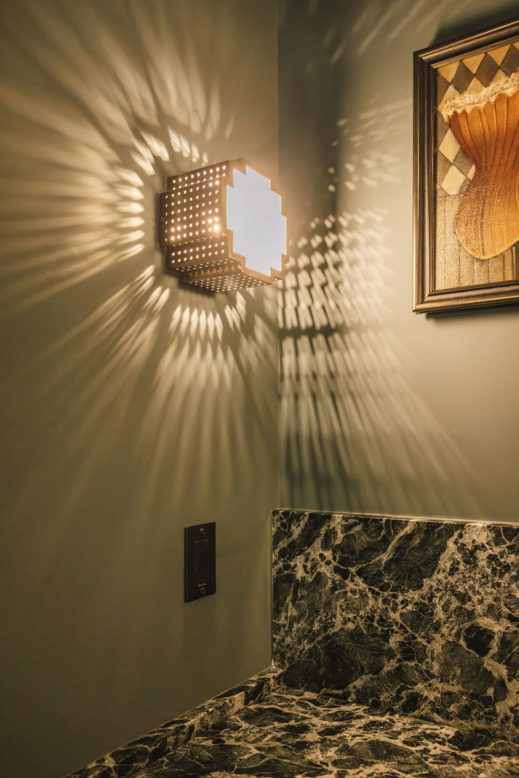 Geoglow Sconce