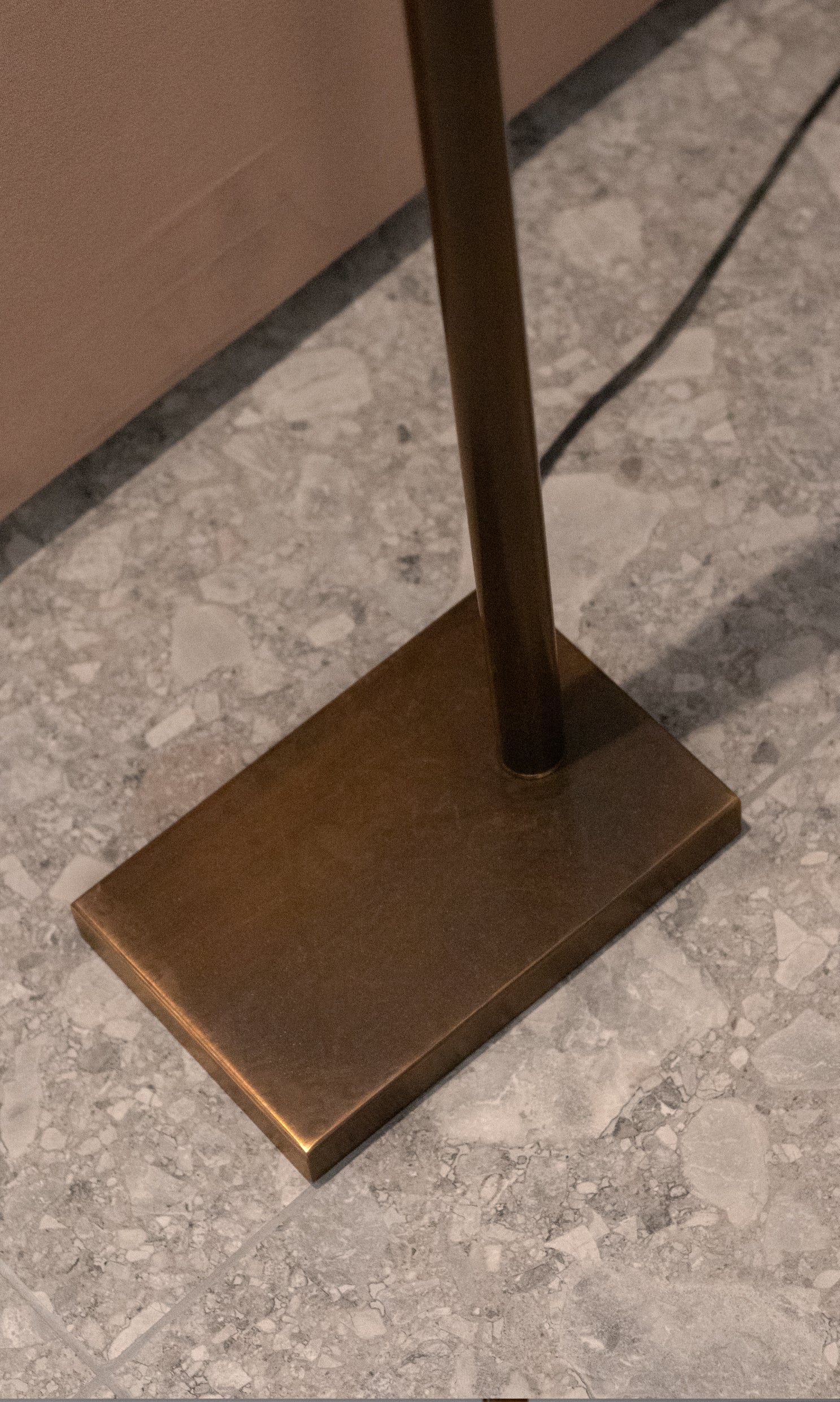 MOOD COLUMN FLOOR LAMP