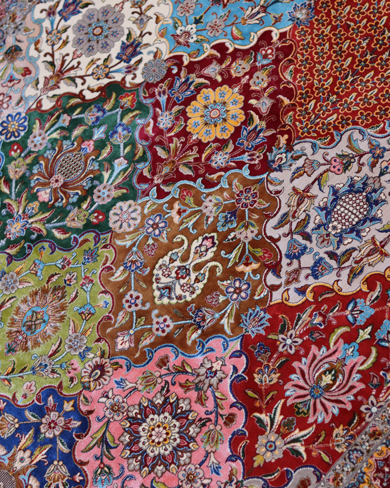 Mosaic Garden Silk & Wool Rug