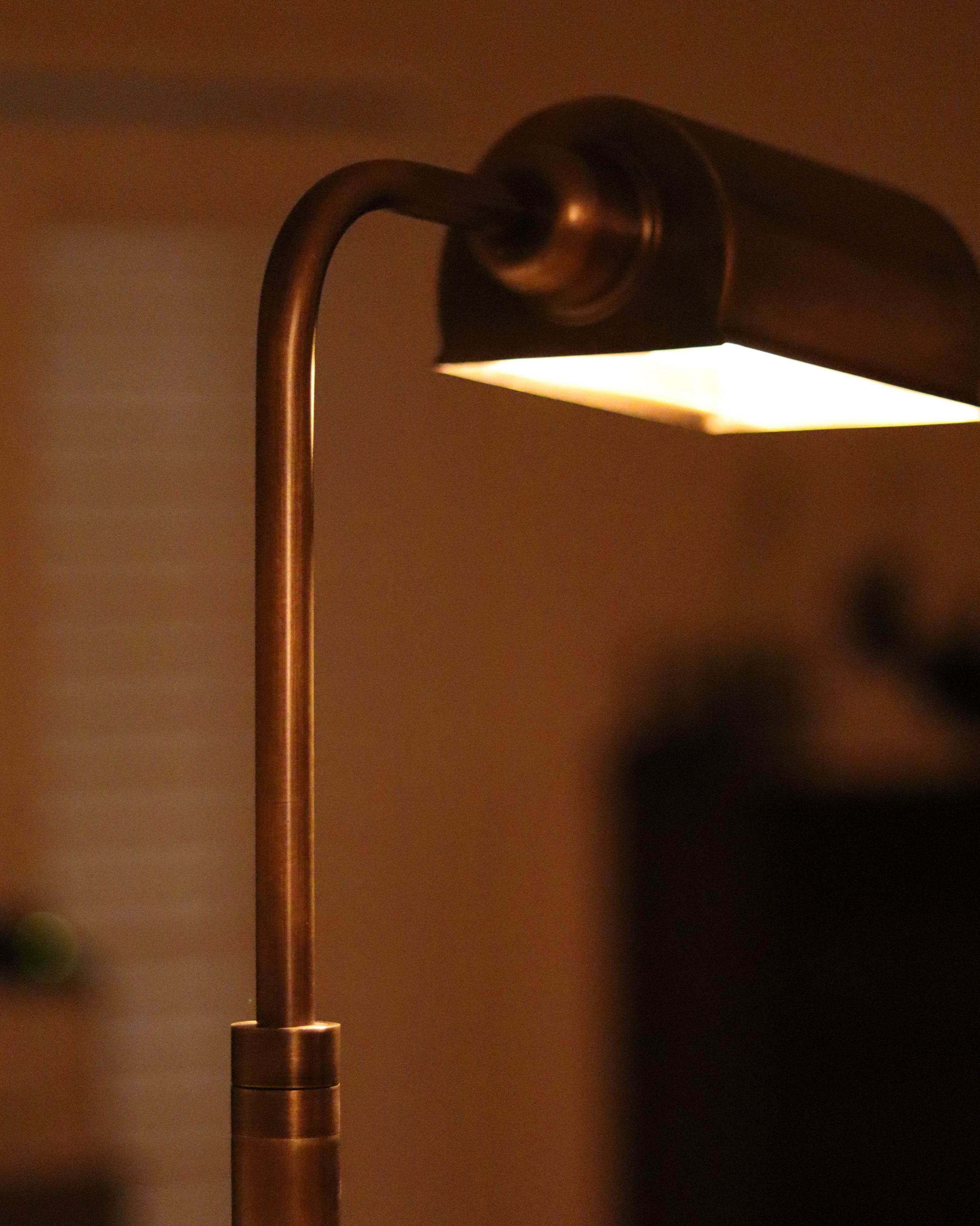 MOOD COLUMN FLOOR LAMP