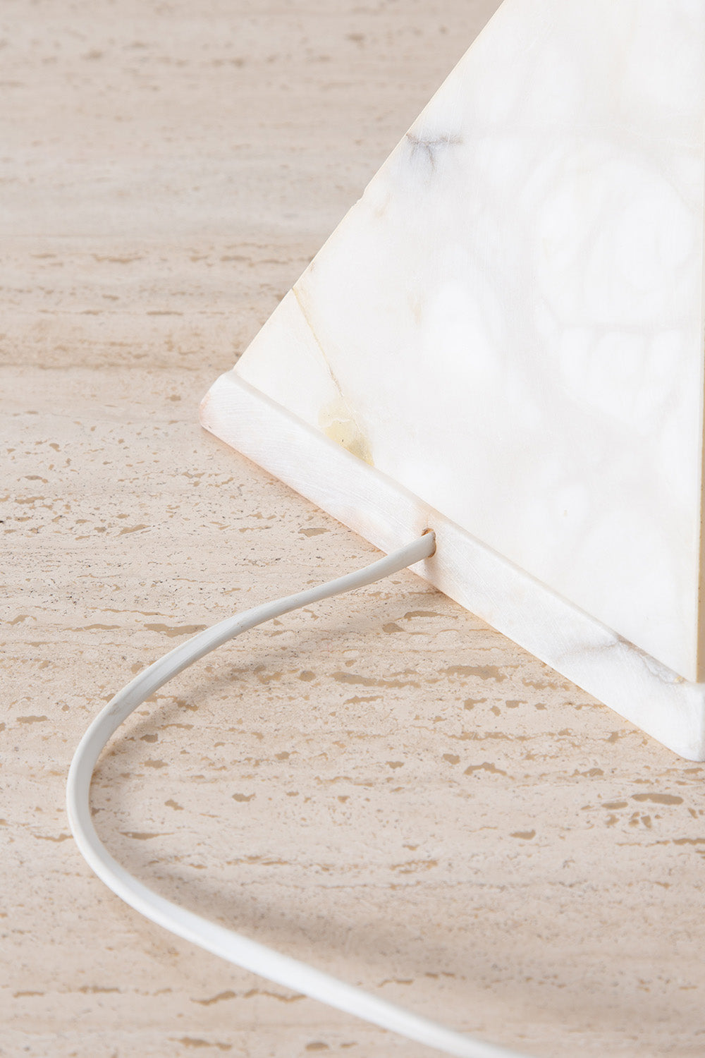STONEFORM TABLE LAMP