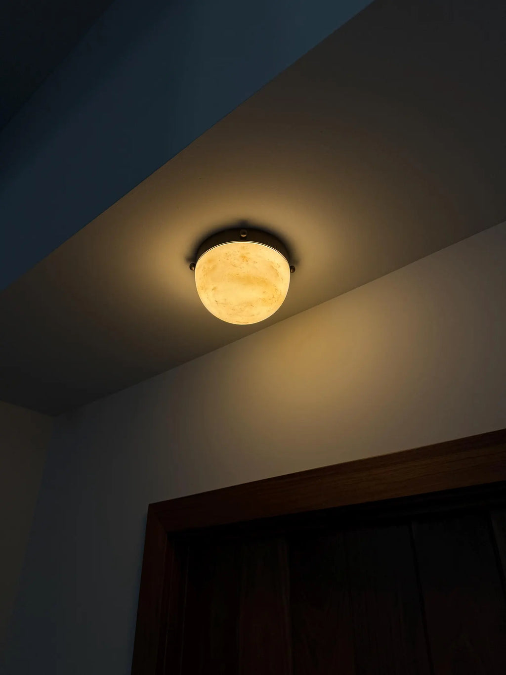 SATURN FLUSH MOUNT