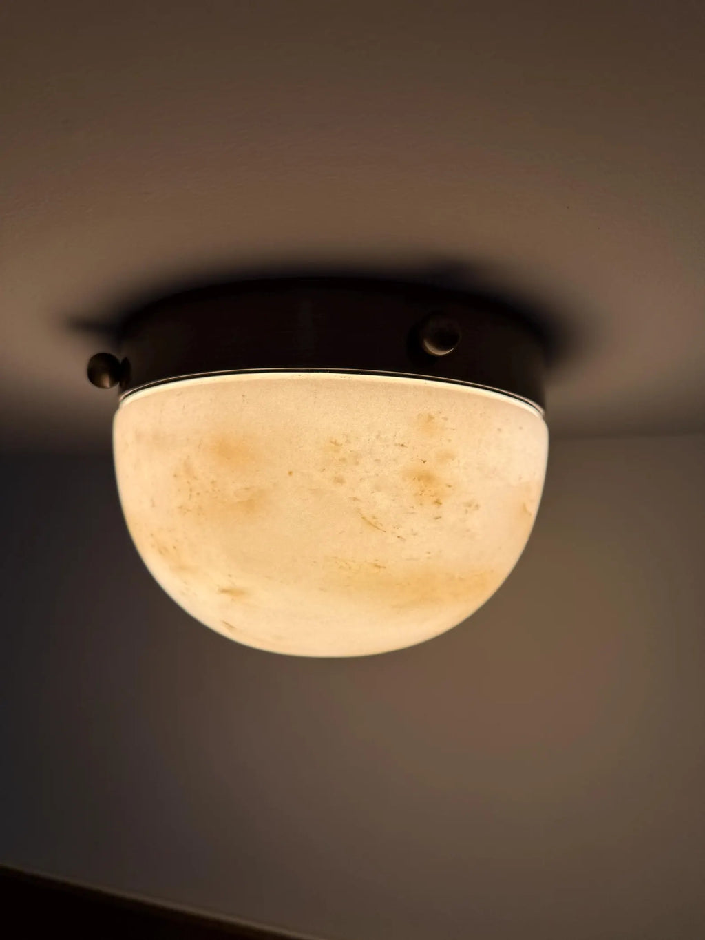 SATURN FLUSH MOUNT