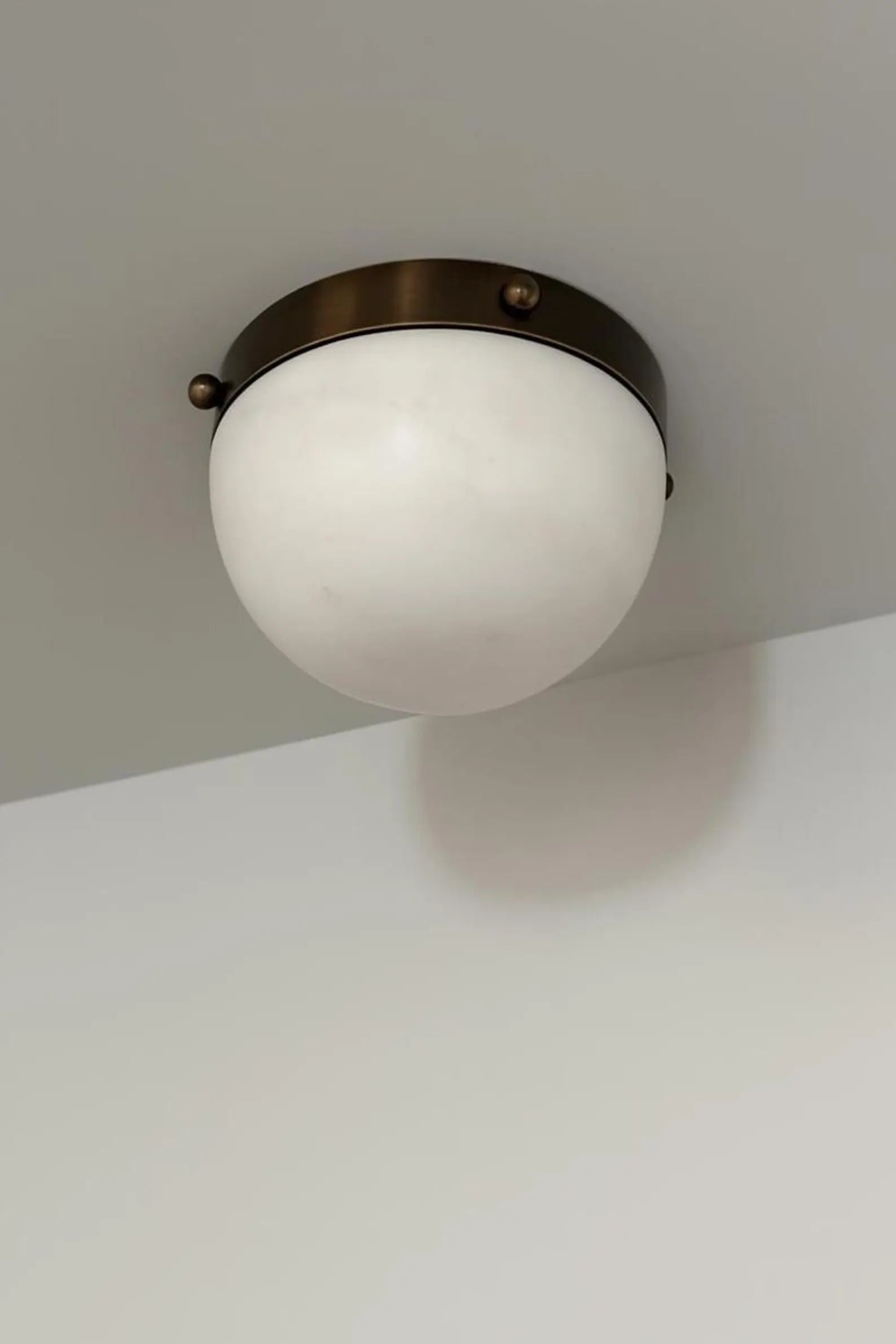 SATURN FLUSH MOUNT